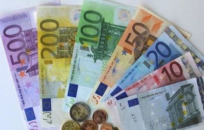 ¿Sabías que un billete de 10 euros tiene más valor que uno de 5 euros?