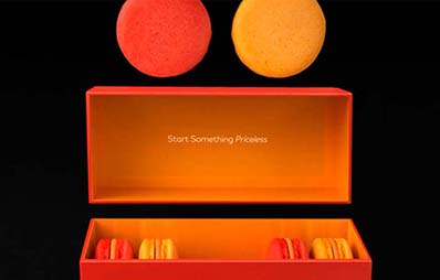 Branding gustativo: Macarons de Mastercard que simbolizan su marca
