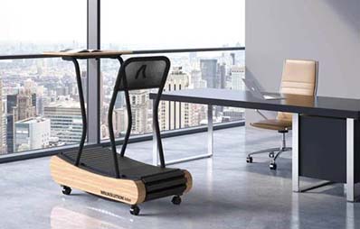 Walkolution, combinación de cinta andadora con escritorio de trabajo