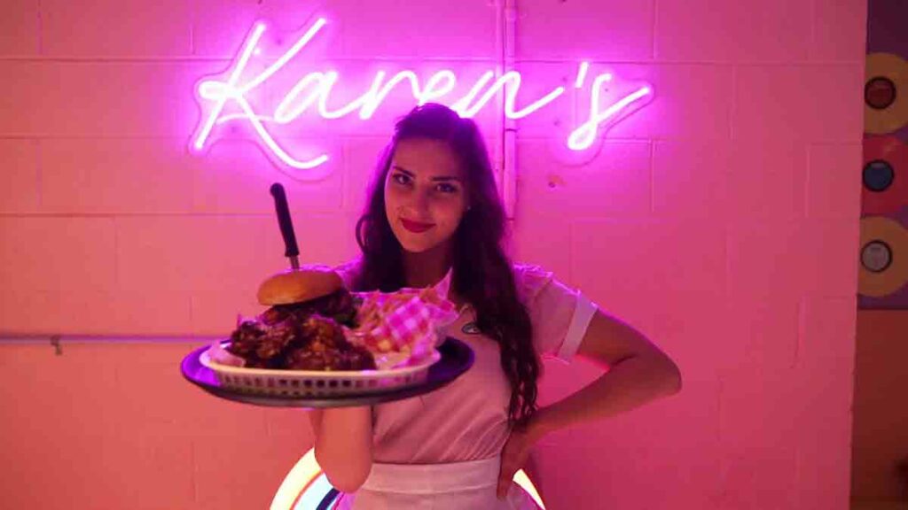 Karens Diner, la hamburguesería que maltrata a sus clientes
